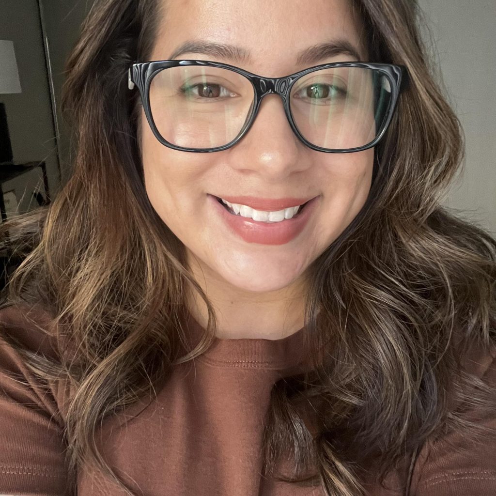 Alyssagalvan headshot copy